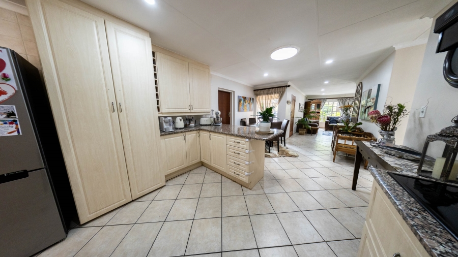 3 Bedroom Property for Sale in Eldoraigne Gauteng