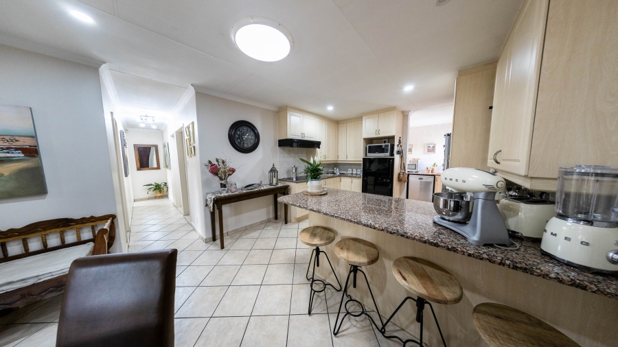 3 Bedroom Property for Sale in Eldoraigne Gauteng