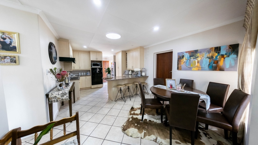 3 Bedroom Property for Sale in Eldoraigne Gauteng