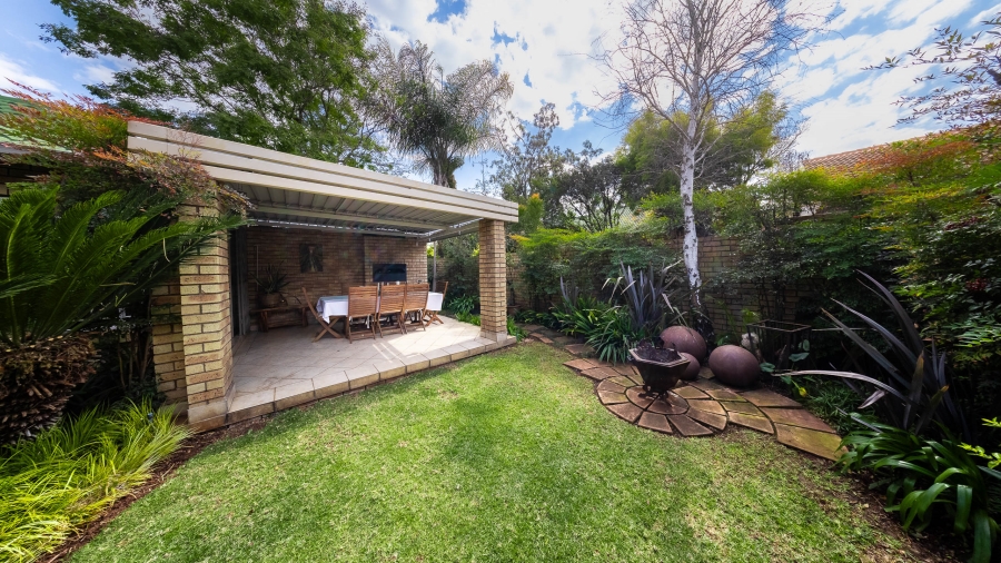 3 Bedroom Property for Sale in Eldoraigne Gauteng