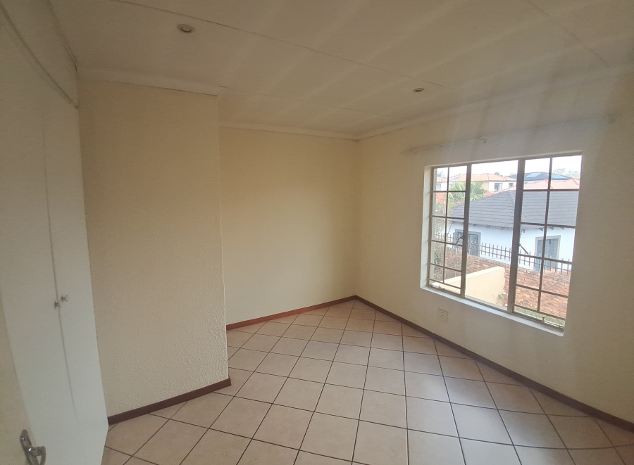 2 Bedroom Property for Sale in Willow Park Manor Gauteng