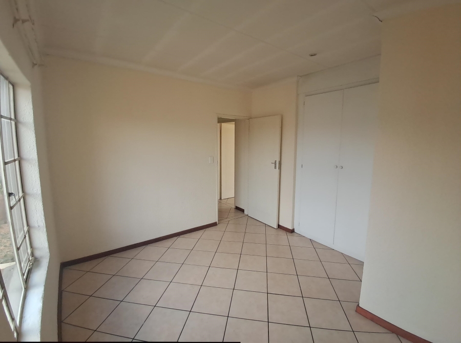 2 Bedroom Property for Sale in Willow Park Manor Gauteng