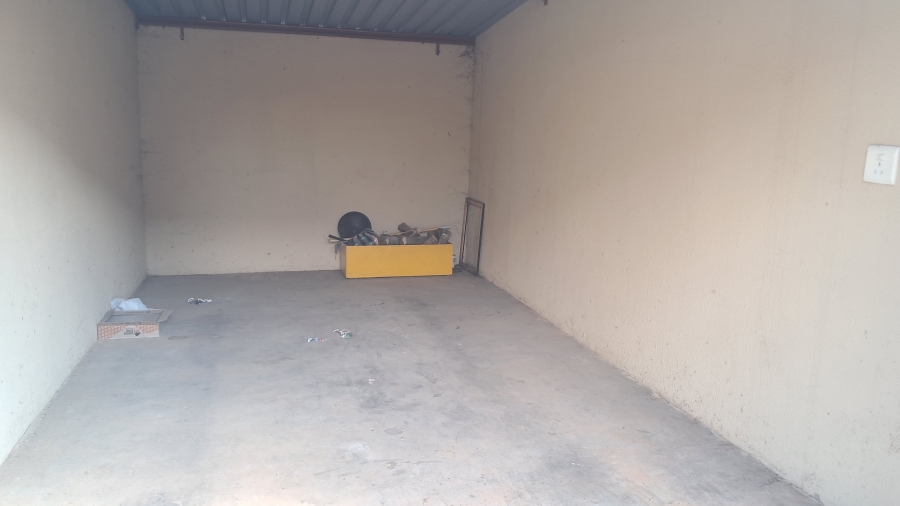 2 Bedroom Property for Sale in Willow Park Manor Gauteng