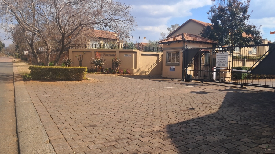 2 Bedroom Property for Sale in Willow Park Manor Gauteng