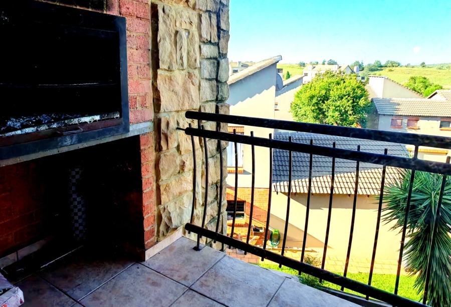 2 Bedroom Property for Sale in Allens Nek Gauteng