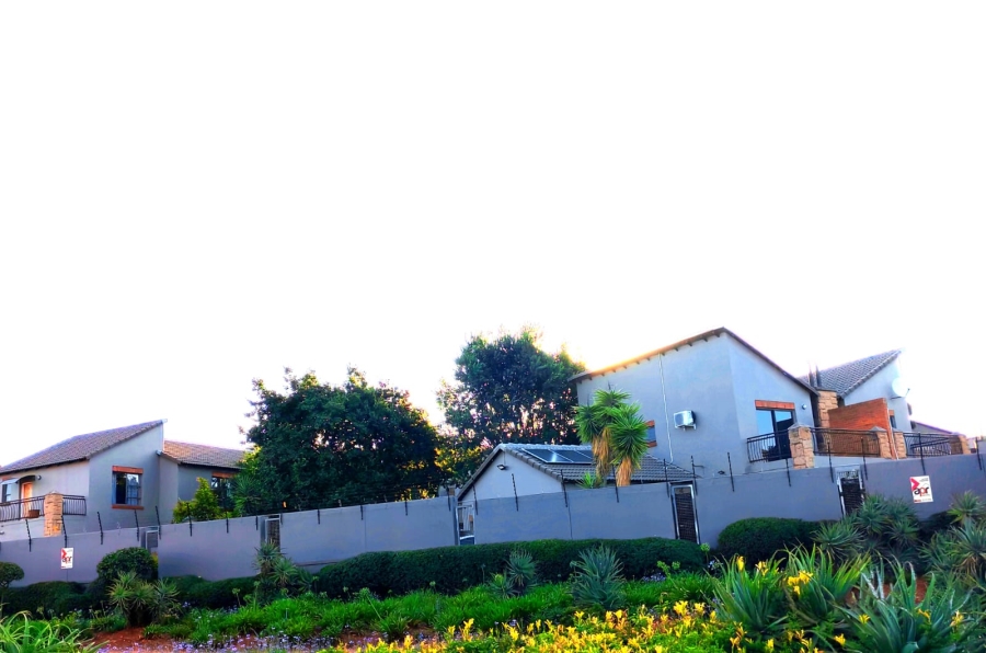 2 Bedroom Property for Sale in Allens Nek Gauteng