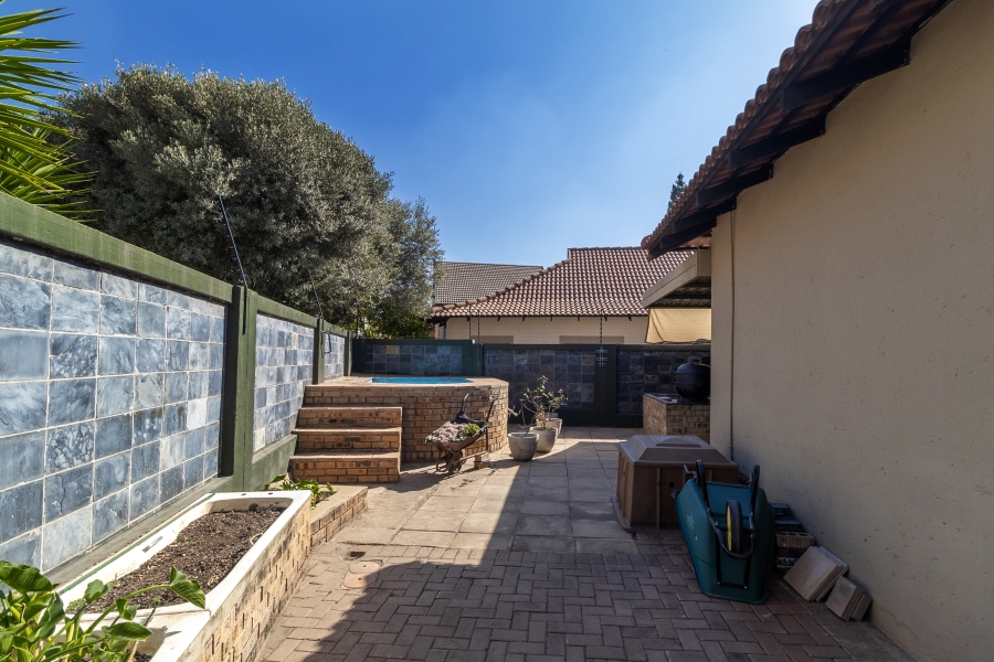 3 Bedroom Property for Sale in Six Fountains Residential Estate Gauteng