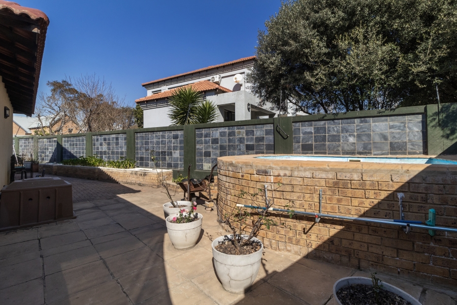 3 Bedroom Property for Sale in Six Fountains Residential Estate Gauteng