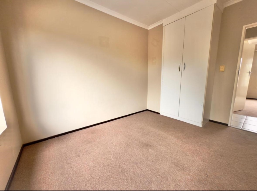 3 Bedroom Property for Sale in Sonneveld Gauteng