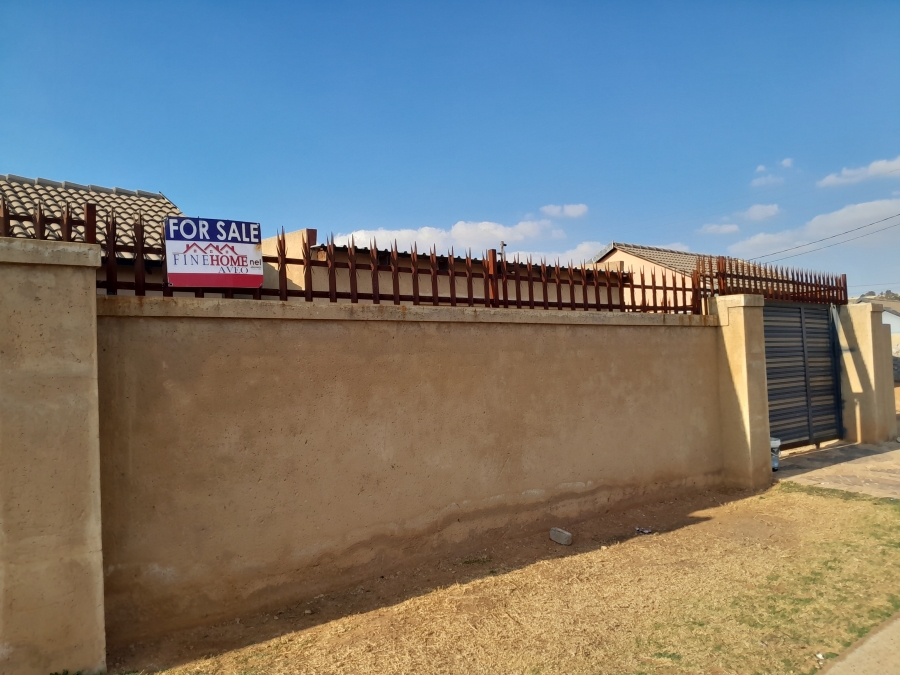 2 Bedroom Property for Sale in Bram Fischerville Gauteng