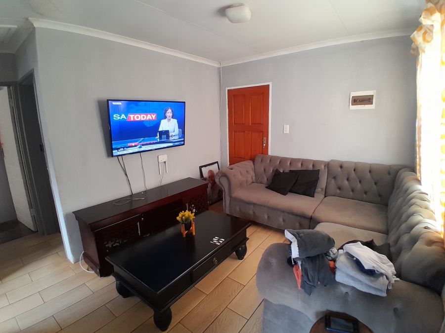 2 Bedroom Property for Sale in Bram Fischerville Gauteng
