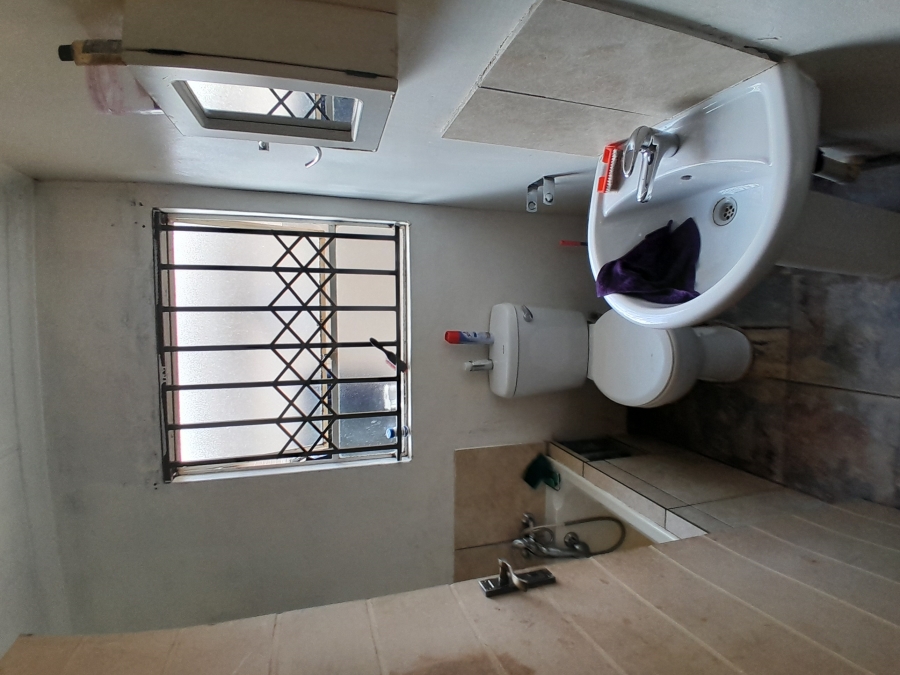 2 Bedroom Property for Sale in Bram Fischerville Gauteng