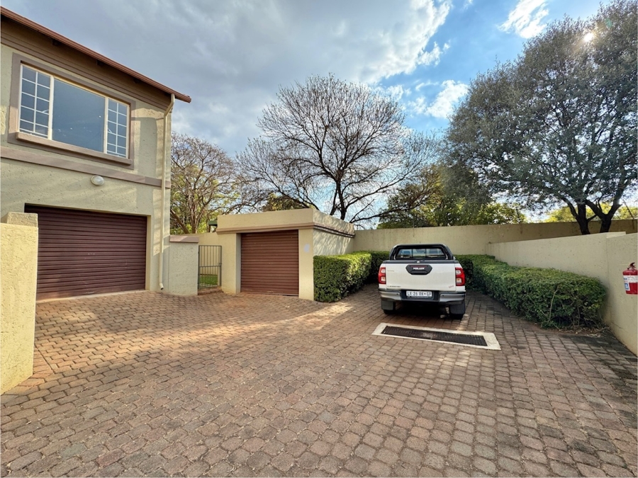 3 Bedroom Property for Sale in Annlin Gauteng