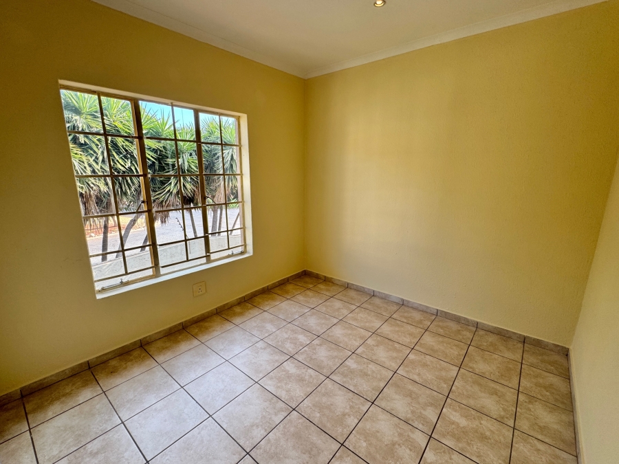 3 Bedroom Property for Sale in Annlin Gauteng