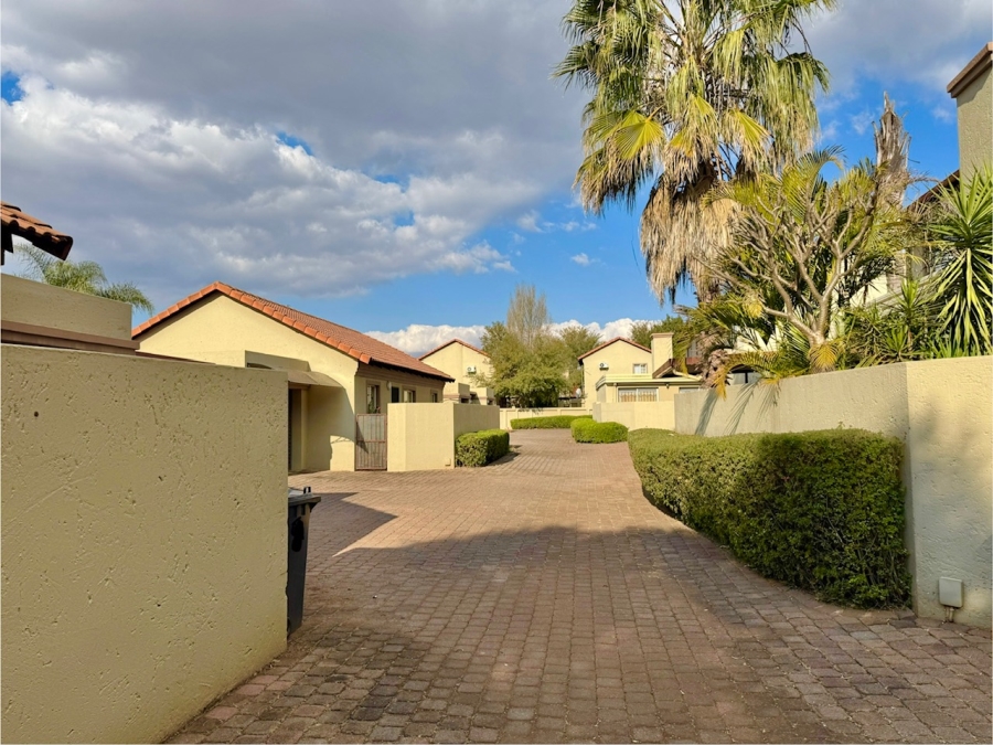 3 Bedroom Property for Sale in Annlin Gauteng
