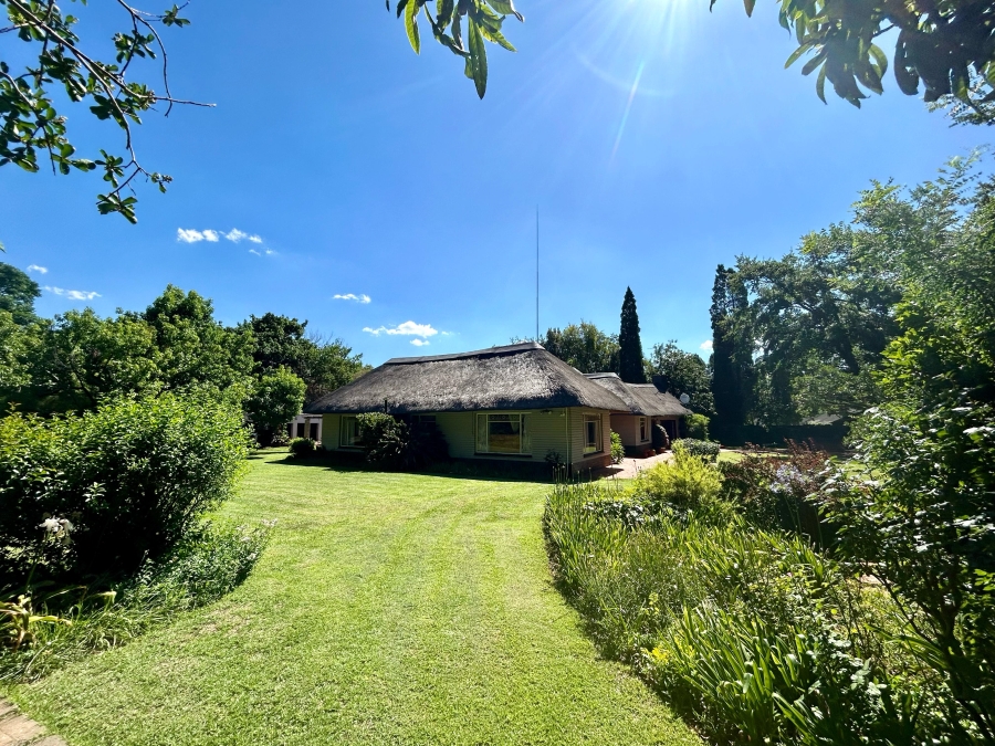 5 Bedroom Property for Sale in Clubview Gauteng