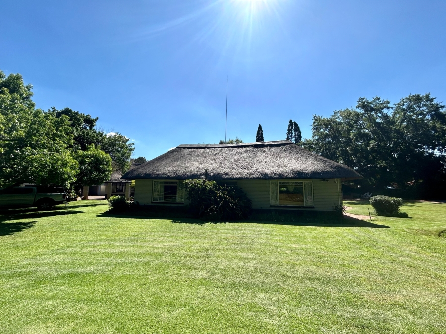 5 Bedroom Property for Sale in Clubview Gauteng