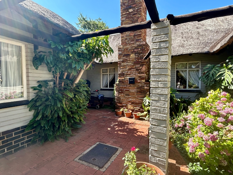 5 Bedroom Property for Sale in Clubview Gauteng