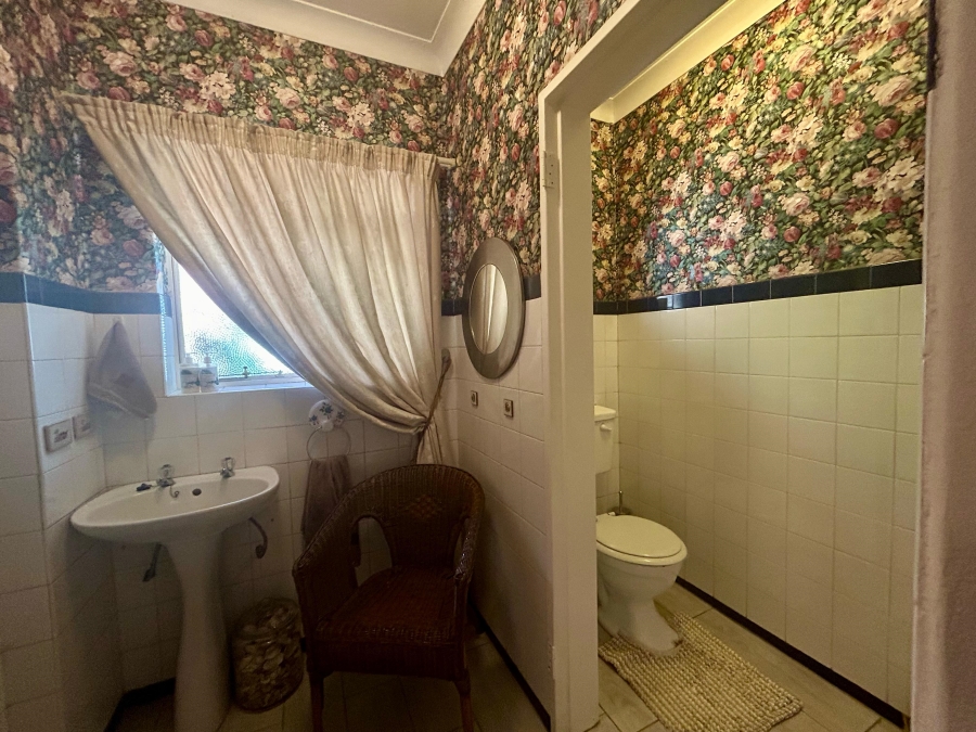 5 Bedroom Property for Sale in Clubview Gauteng