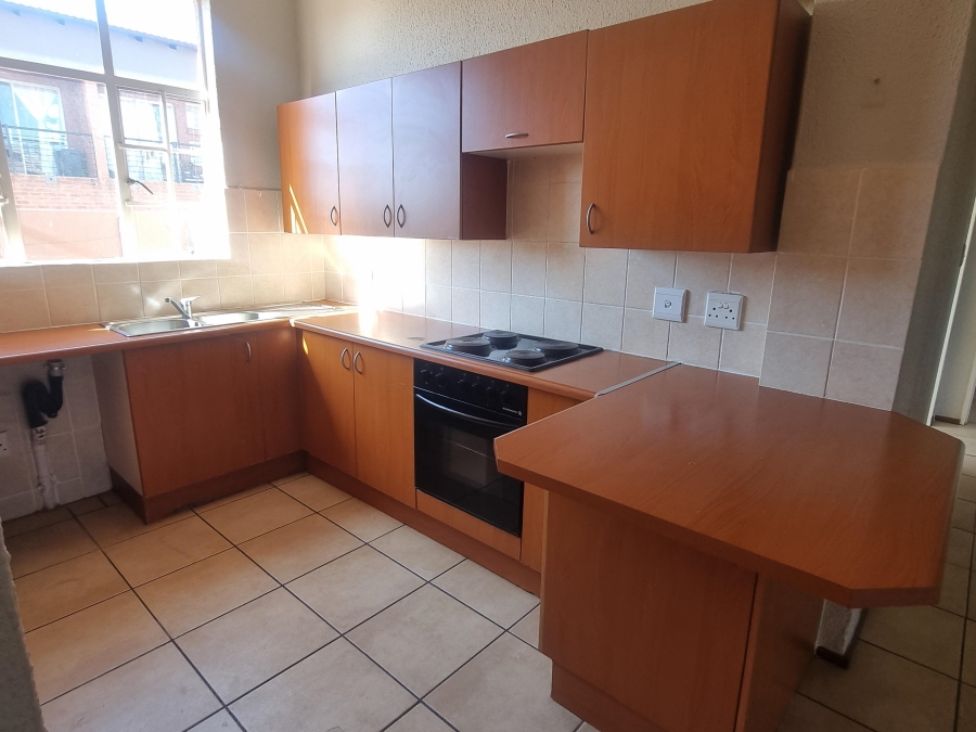 2 Bedroom Property for Sale in Honeydew Gauteng