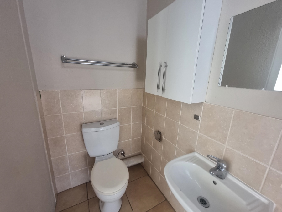 2 Bedroom Property for Sale in Honeydew Gauteng