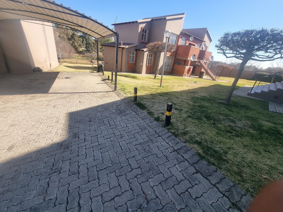 2 Bedroom Property for Sale in Honeydew Gauteng