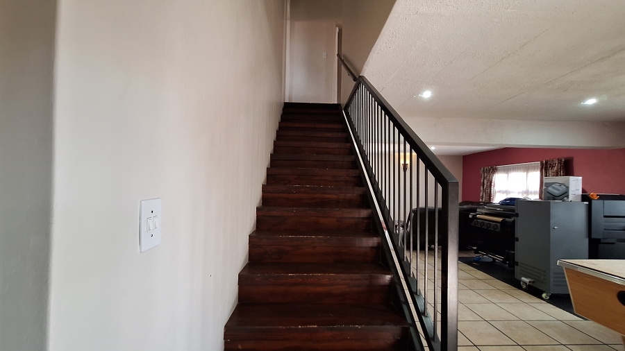 3 Bedroom Property for Sale in Thatchfield Estate Gauteng