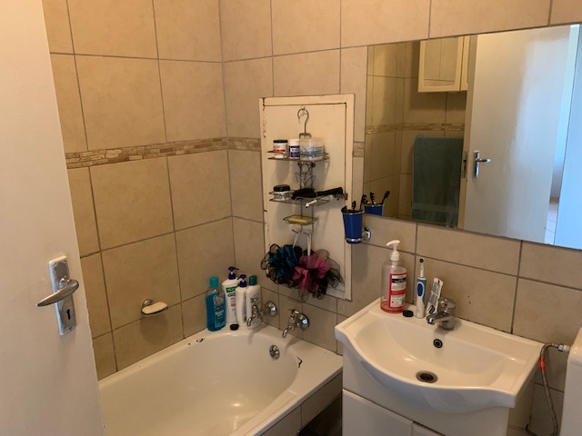 2 Bedroom Property for Sale in La Montagne Gauteng