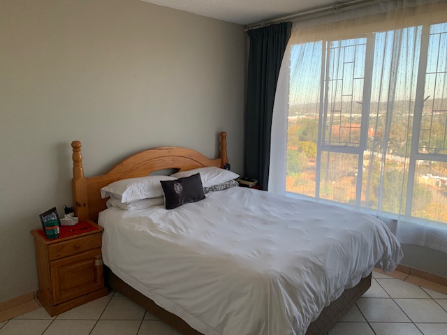 2 Bedroom Property for Sale in La Montagne Gauteng