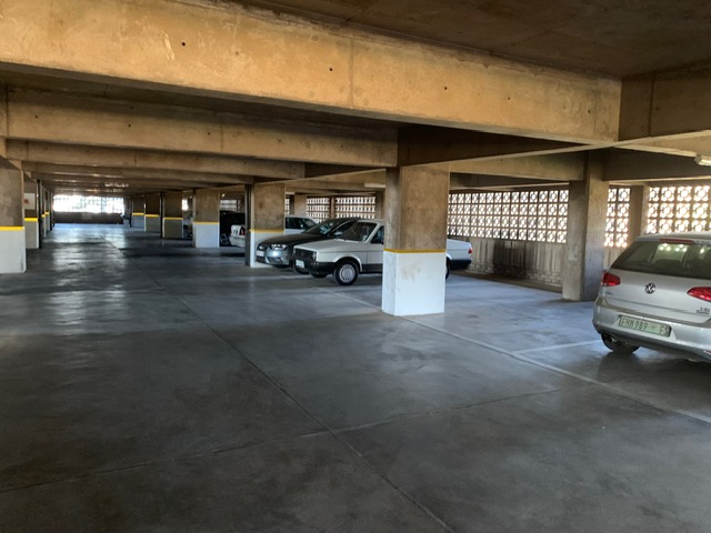 2 Bedroom Property for Sale in La Montagne Gauteng