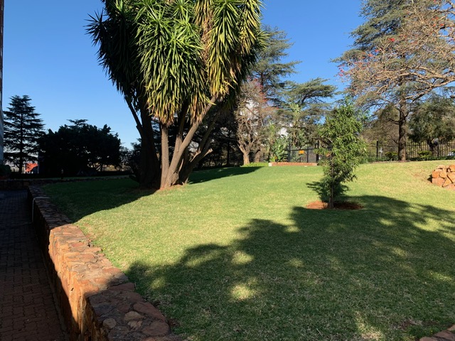 2 Bedroom Property for Sale in La Montagne Gauteng