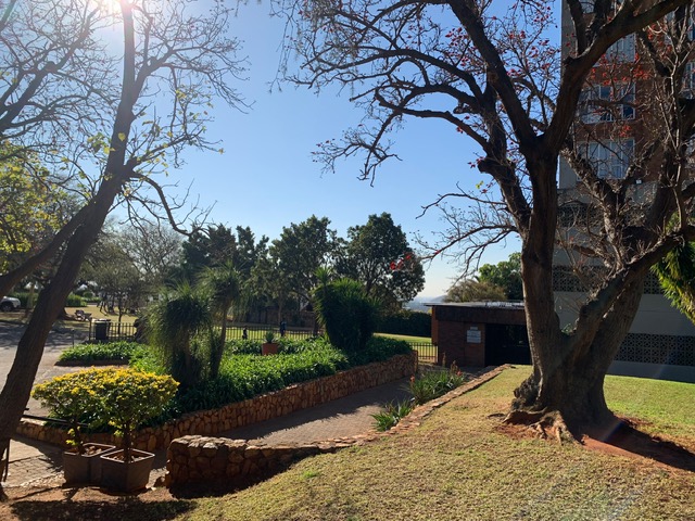 2 Bedroom Property for Sale in La Montagne Gauteng
