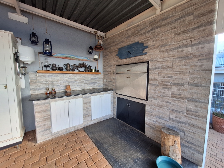 3 Bedroom Property for Sale in Monument Gauteng