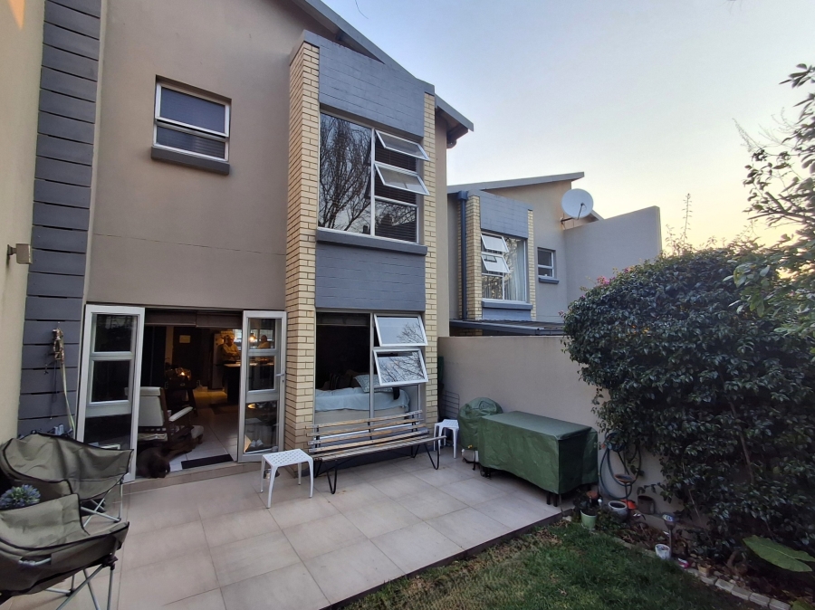 2 Bedroom Property for Sale in Craighall Park Gauteng