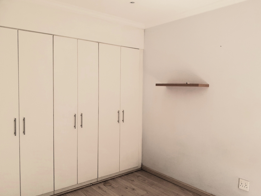 2 Bedroom Property for Sale in Craighall Park Gauteng