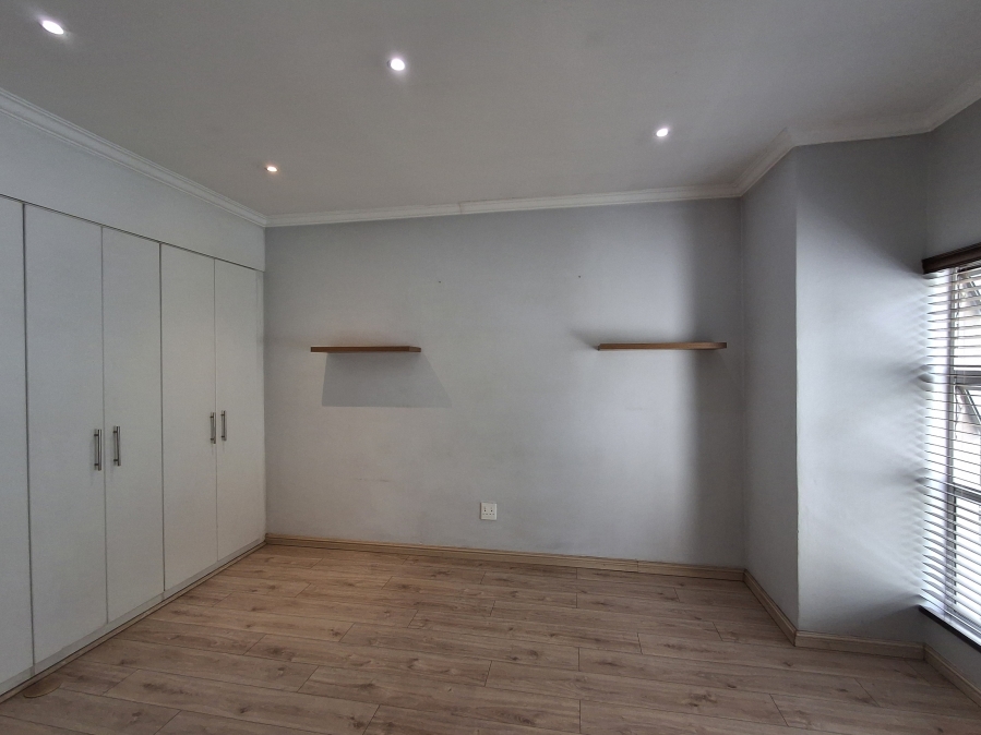 2 Bedroom Property for Sale in Craighall Park Gauteng