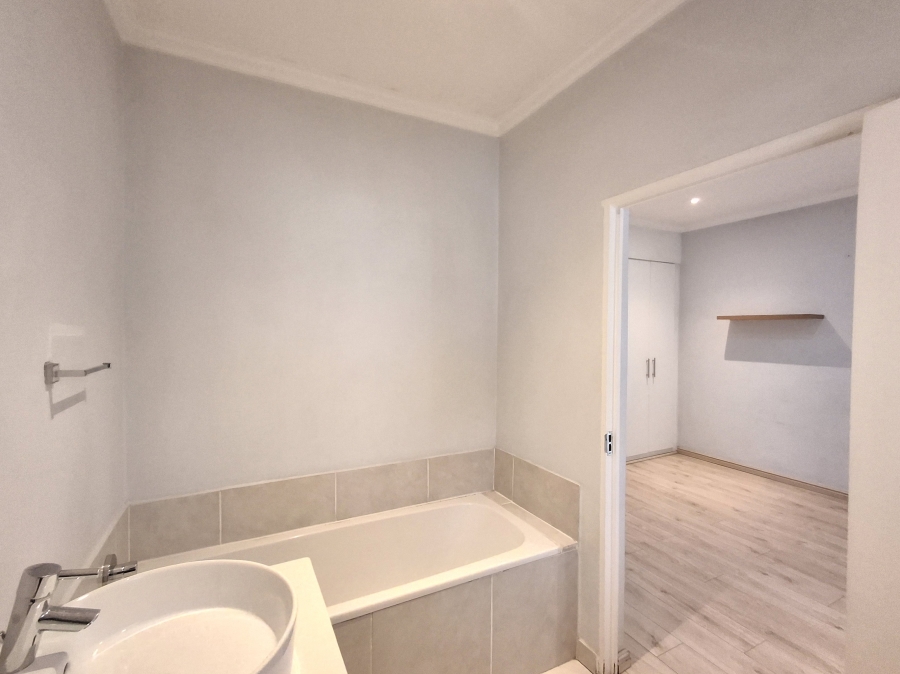 2 Bedroom Property for Sale in Craighall Park Gauteng