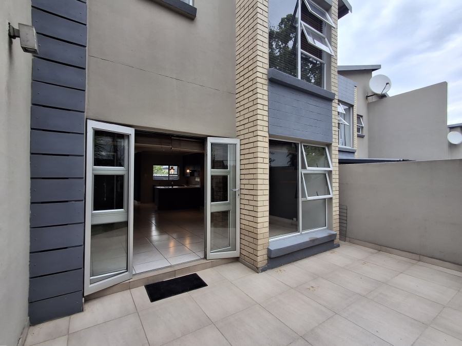 2 Bedroom Property for Sale in Craighall Park Gauteng