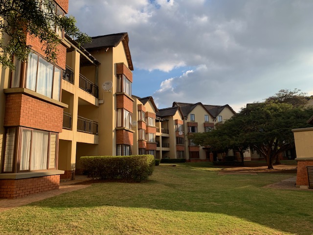 2 Bedroom Property for Sale in Zambezi Country Estate Gauteng