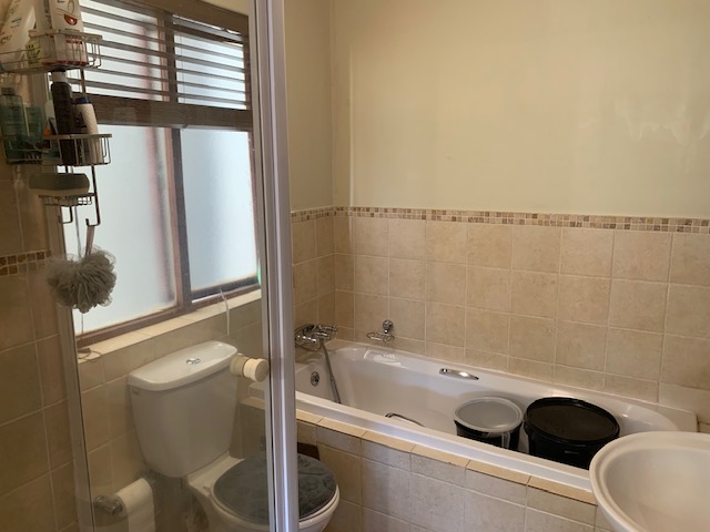 2 Bedroom Property for Sale in Zambezi Country Estate Gauteng