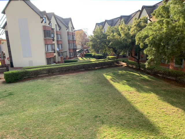 2 Bedroom Property for Sale in Zambezi Country Estate Gauteng