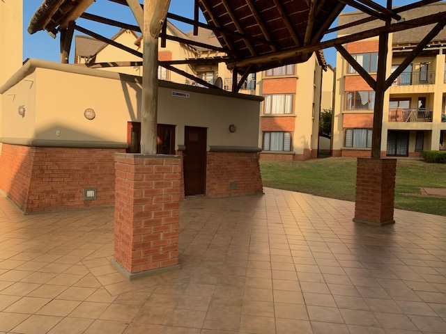 2 Bedroom Property for Sale in Zambezi Country Estate Gauteng
