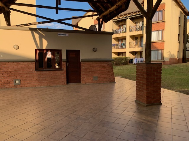 2 Bedroom Property for Sale in Zambezi Country Estate Gauteng