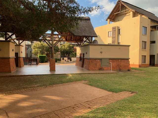 2 Bedroom Property for Sale in Zambezi Country Estate Gauteng