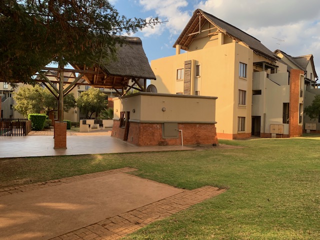 2 Bedroom Property for Sale in Zambezi Country Estate Gauteng