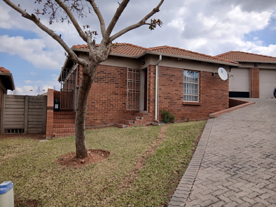 3 Bedroom Property for Sale in Thatch Hill Estate Gauteng