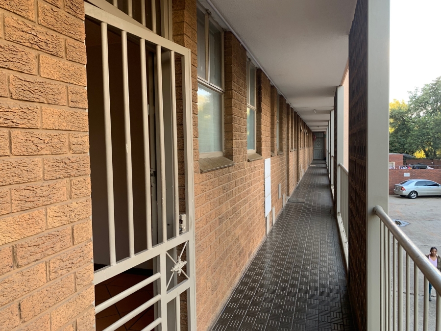 2 Bedroom Property for Sale in Weavind Park Gauteng