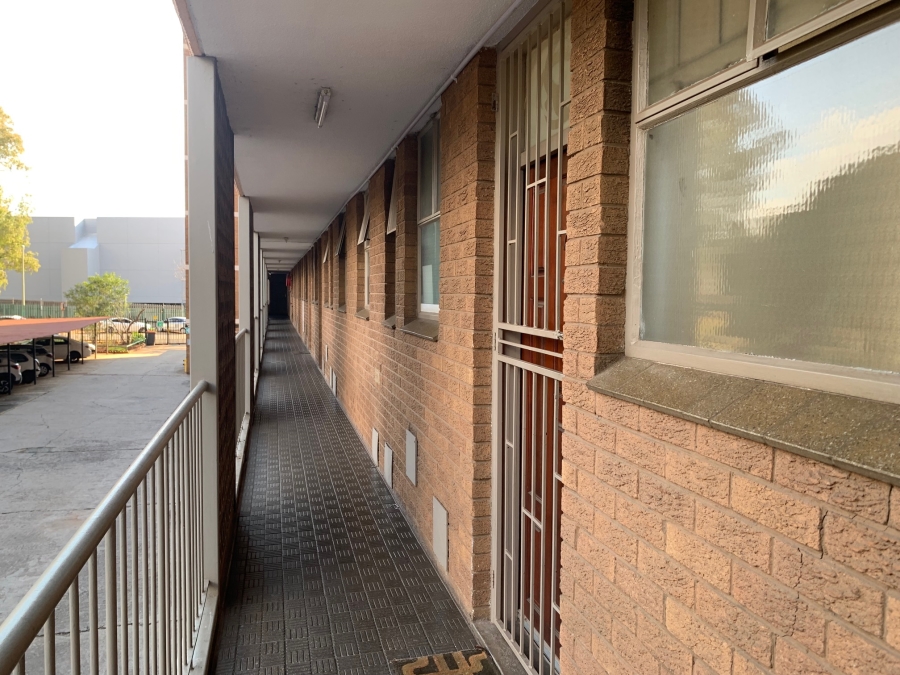 2 Bedroom Property for Sale in Weavind Park Gauteng