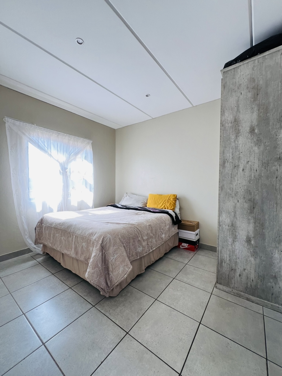 1 Bedroom Property for Sale in Whiteridge Gauteng