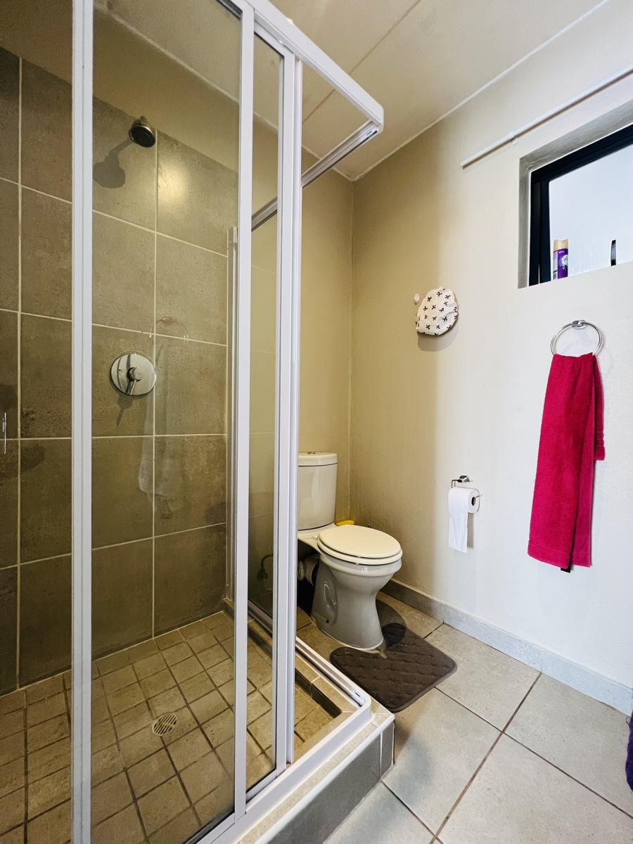 1 Bedroom Property for Sale in Whiteridge Gauteng